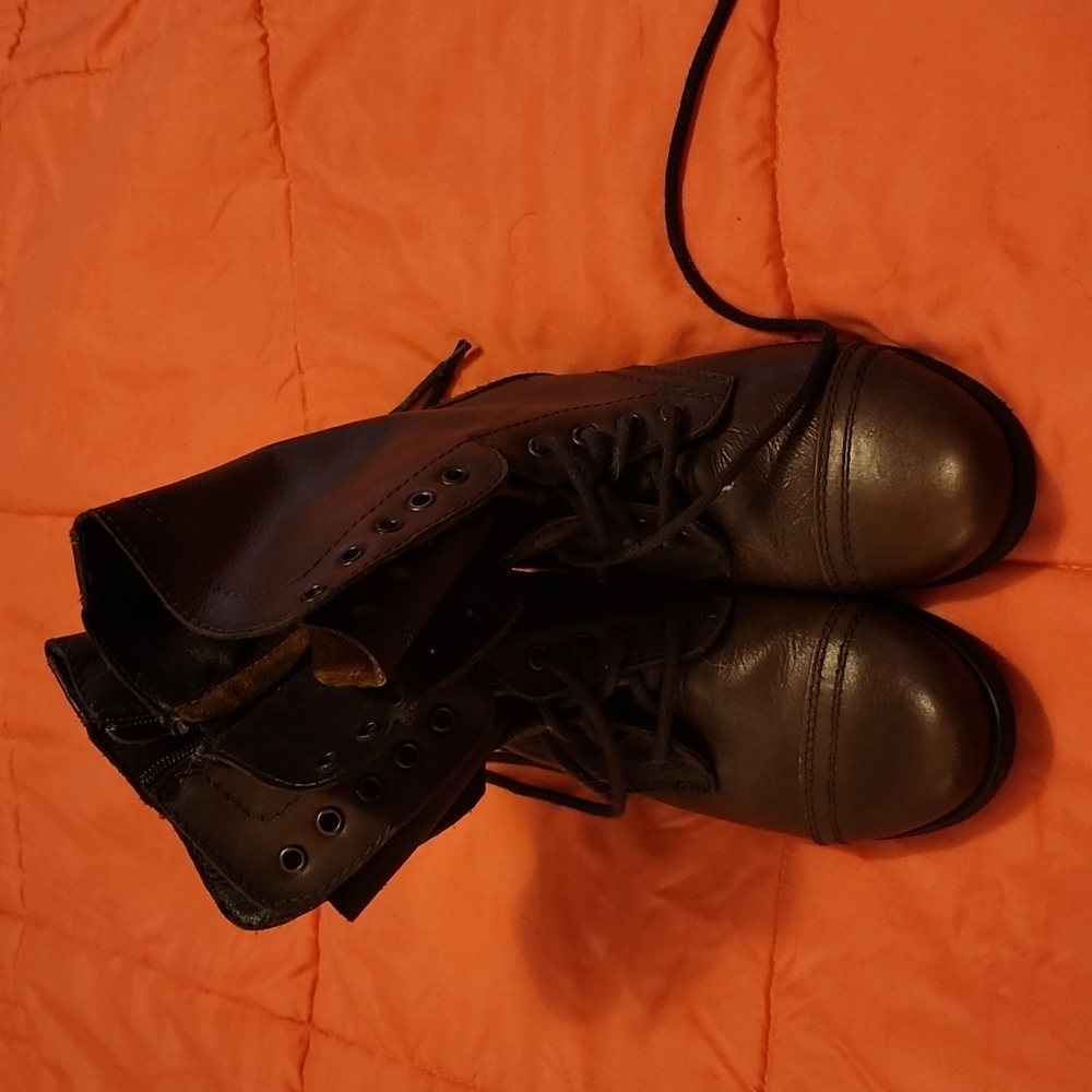 Steve Madden Troopa sz 9.5
